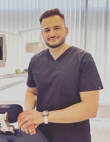Dr. Toubayly Fares - Gyökérkezelés specialista Dr. Toubayly Fares - Gyökérkezelés specialista